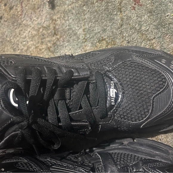 All black balenciaga runners
8/10 condition
dm for more questions 
new to this - Picture 6 of 6